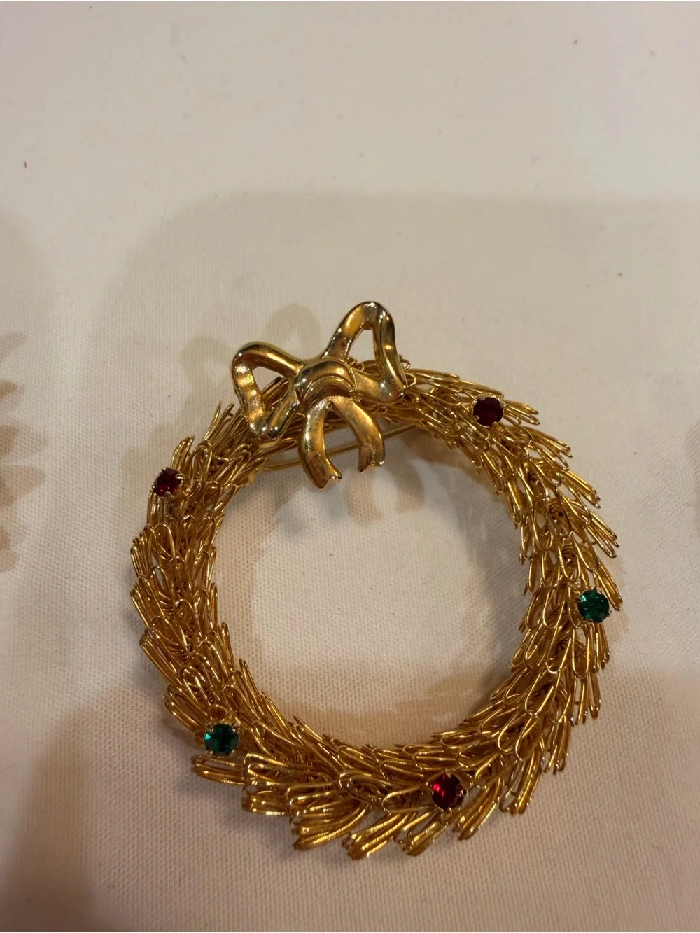 N/A elegant gold